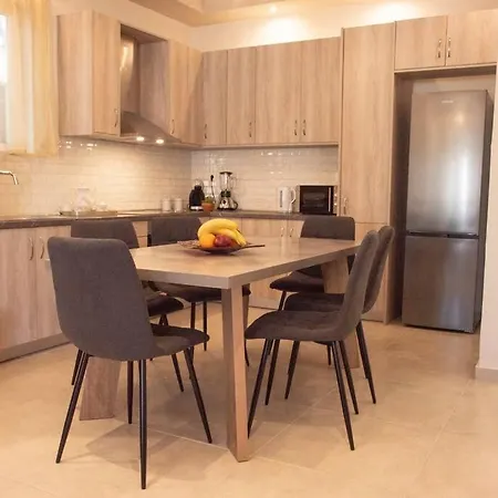 Апартаменты Mariangelas House