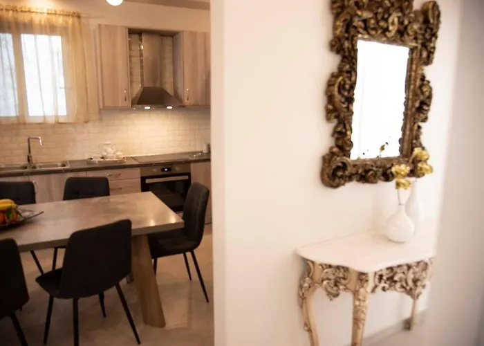 Mariangelas House Апартаменты *